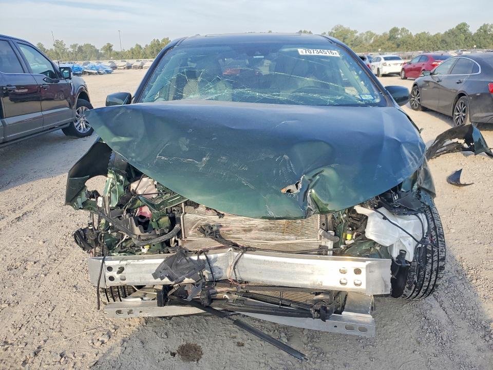 Photo 5 from auction – 2026 TOYOTA SIENNA with VIN 5TDYRKEC6TS303387