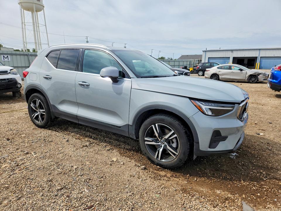 Photo 4 from auction – 2025 VOLVO XC40 with VIN YV4L12UJ5S2479254