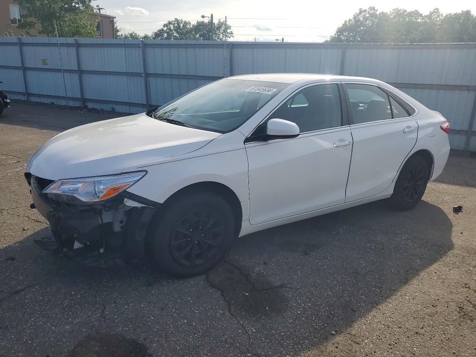 TOYOTA CAMRY 2017 с VIN 4T1BF1FK4HU307483 - Снимка от търг