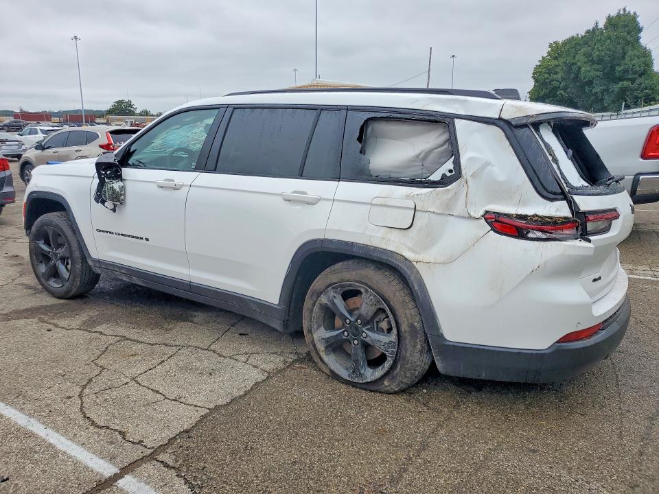 Снимка 2 от търг – 2023 JEEP GRAND CHEROKEE с VIN 1C4RJKBGXP8912205