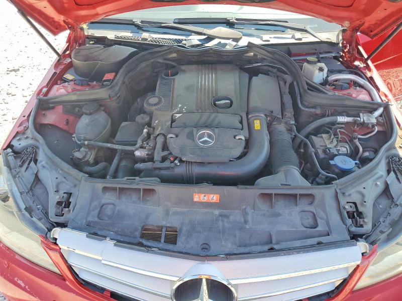Снимка 11 от търг – 2013 MERCEDES-BENZ C с VIN WDDGF4HB2DR266427
