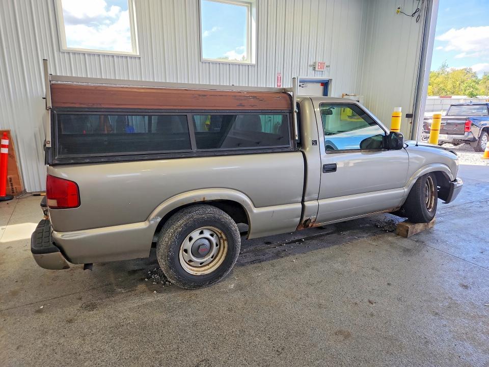 Photo 3 from auction – 2003 GMC SONOMA with VIN 1GTCS14H938251201