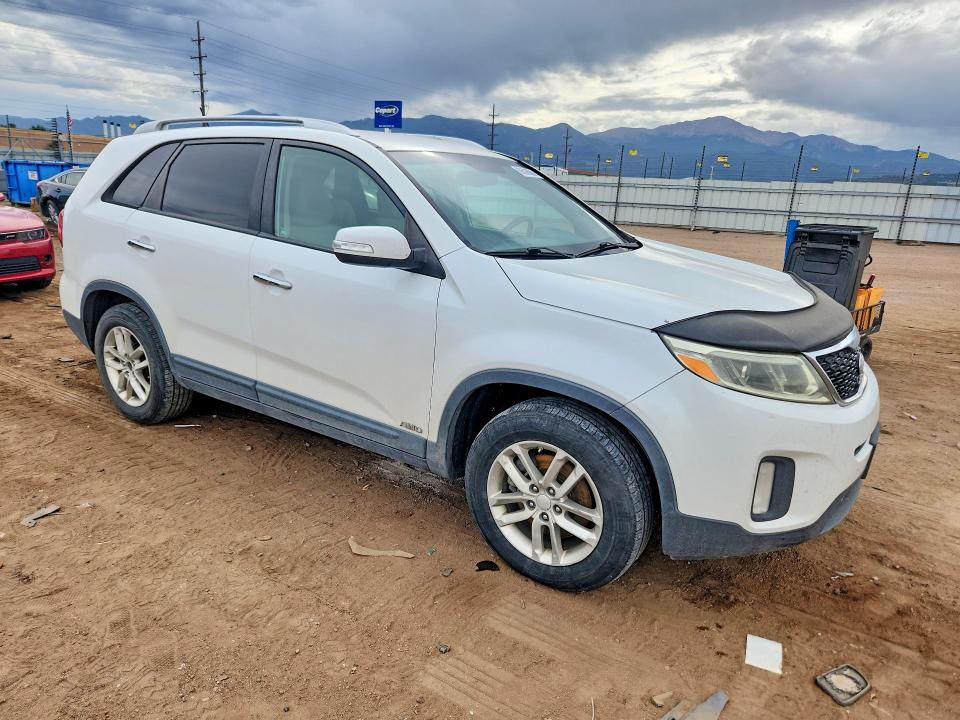 Photo 4 from auction – 2014 KIA SORENTO with VIN 5XYKTCA67EG530195