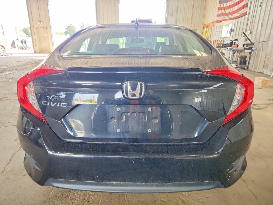 Photo 6 from auction – 2017 HONDA CIVIC with VIN 19XFC1F79HE014817