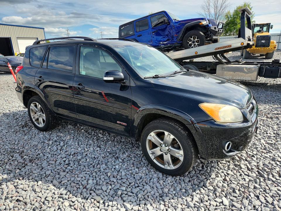 Photo 4 from auction – 2010 TOYOTA RAV4 with VIN JTMRK4DV3A5094765