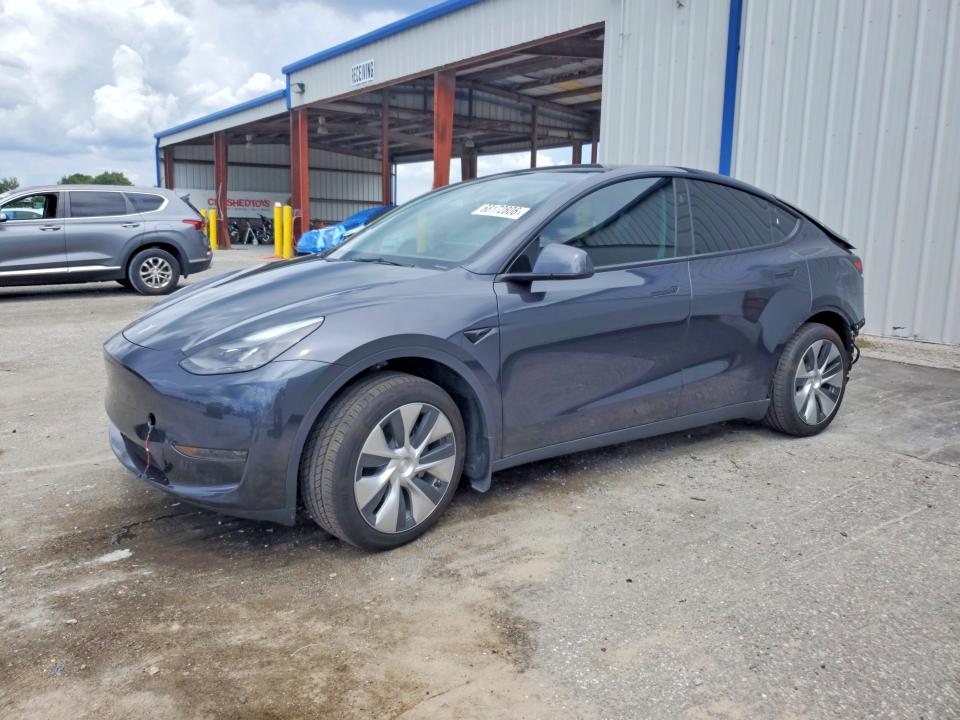 TESLA MODEL Y 2024 с VIN 7SAYGDED8RF016305 - Фото с аукциона