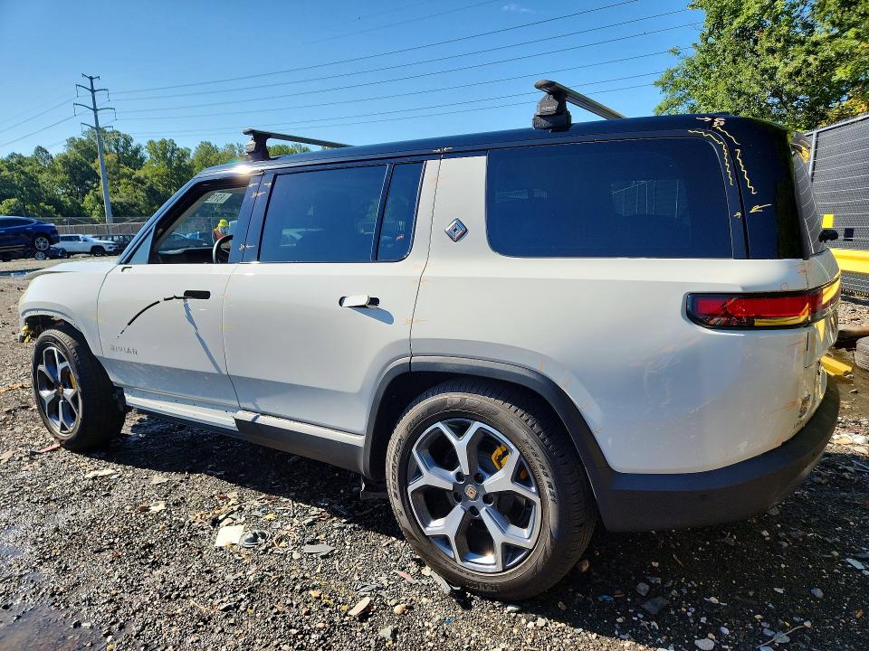 Photo 2 from auction – 2023 RIVIAN R1S with VIN 7PDSGABA5PN021545