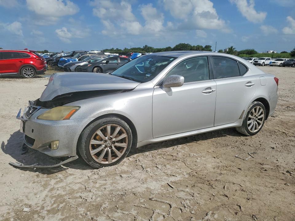 LEXUS IS 2007 с VIN JTHCK262375010982 - Фото с аукциона