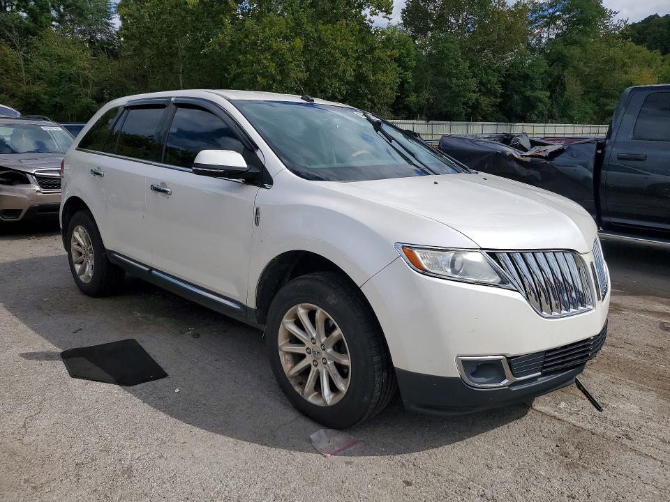 Photo 4 from auction – 2014 LINCOLN MKX with VIN 2LMDJ8JK7EBL15512