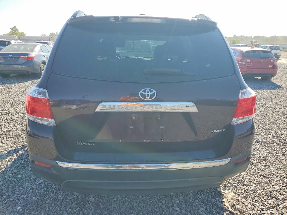 Photo 6 from auction – 2013 TOYOTA HIGHLANDER with VIN 5TDBK3EH7DS226798