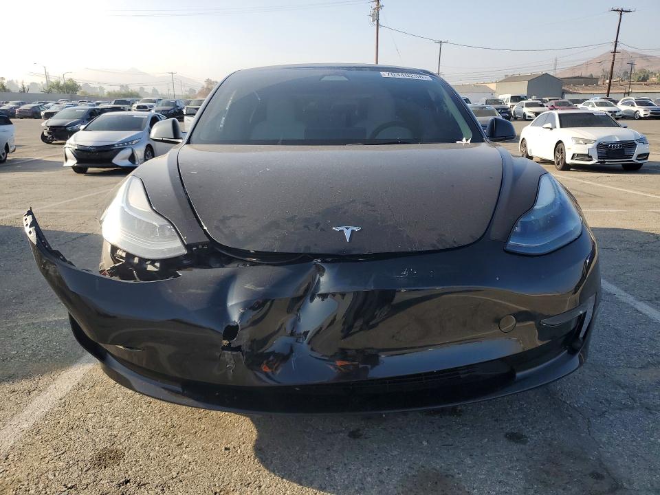 Снимка 5 от търг – 2023 TESLA MODEL 3 с VIN 5YJ3E1EB2PF632458