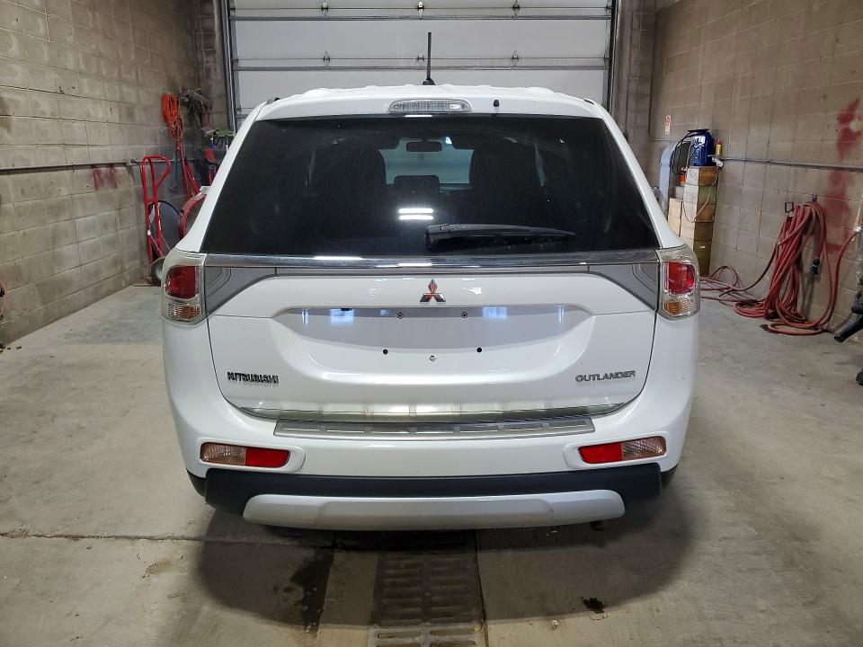Photo 6 from auction – 2015 MITSUBISHI OUTLANDER with VIN JA4AZ3A36FZ003939