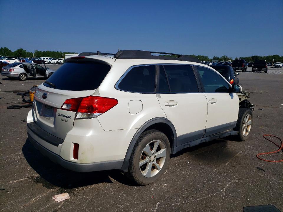 Photo 3 from auction – 2014 SUBARU OUTBACK with VIN 4S4BRBDC0E3210615