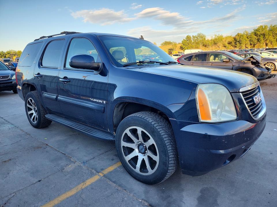 Zdjęcie 4 z aukcji – 2007 GMC YUKON z VIN 1GKFK13067J161628