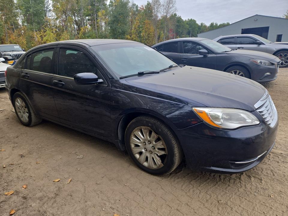 Photo 4 from auction – 2012 CHRYSLER 200 with VIN 1C3CCBAB0CN244906