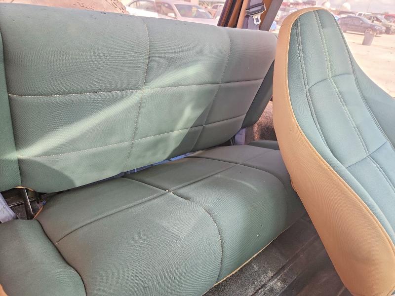 Photo 10 from auction – 1998 JEEP WRANGLER / TJ with VIN 1J4FY49S6WP730696