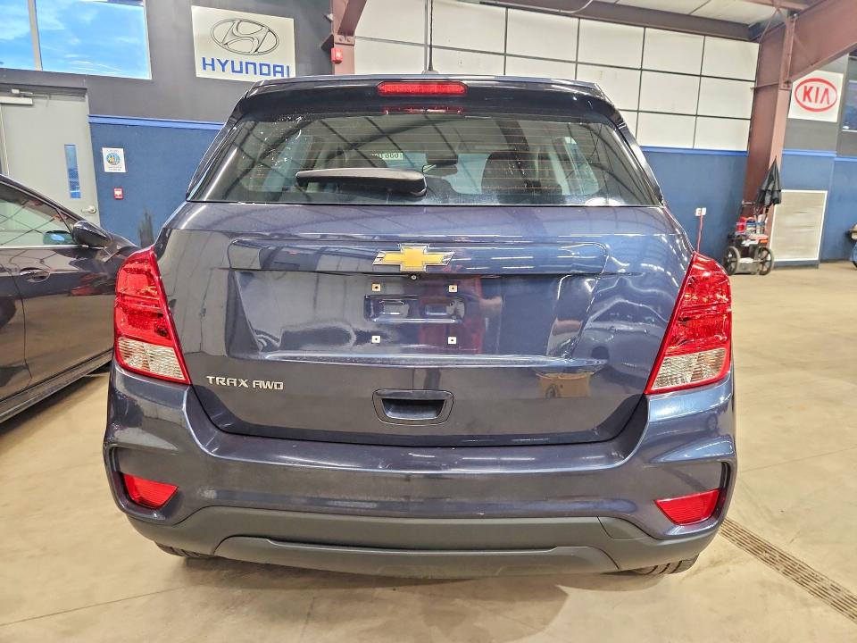 Photo 6 from auction – 2018 CHEVROLET TRAX with VIN 3GNCJNSB4JL309505