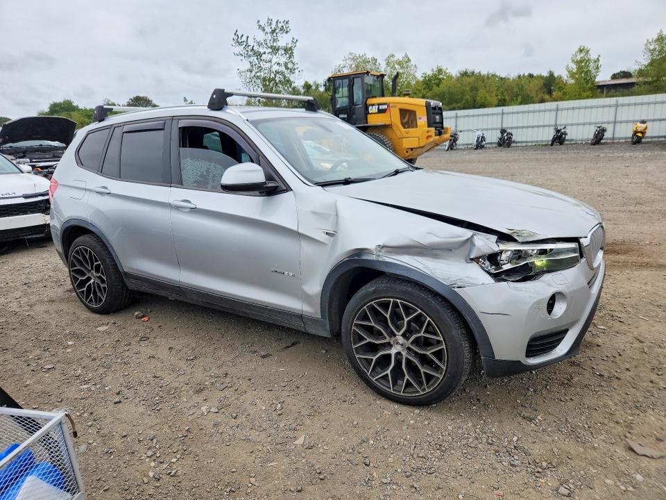 صورة رقم 4 من المزاد - 2015 BMW X3 مع VIN 5UXWX7C52F0K32077
