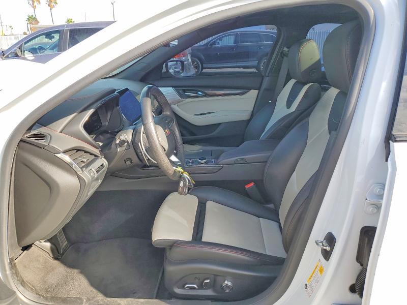 Photo 7 from auction – 2024 CADILLAC CT5 with VIN 1G6DP5RK1R0105208