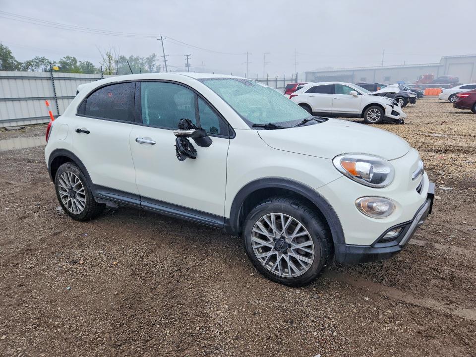 Фото 4 с аукциона – 2016 FIAT 500X с VIN ZFBCFYCTXGP363569