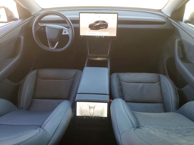 Zdjęcie 8 z aukcji – 2026 TESLA MODEL Y z VIN 7SAYGDEE6TF460136