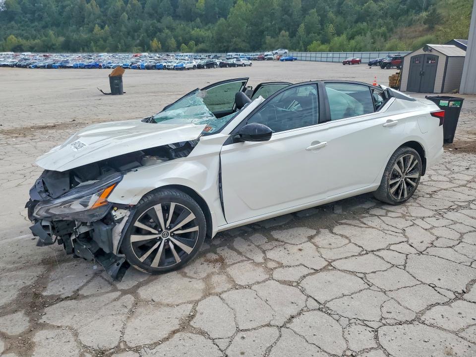 NISSAN ALTIMA 2021 with VIN 1N4BL4CW1MN410831 - Photo from auction