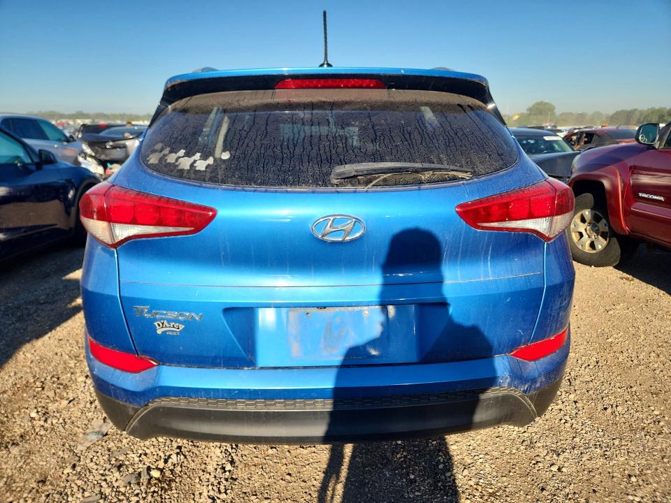 Photo 6 from auction – 2017 HYUNDAI TUCSON with VIN KM8J33A49HU252327