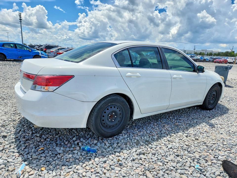 Photo 3 from auction – 2012 HONDA ACCORD with VIN 1HGCP2F30CA236640