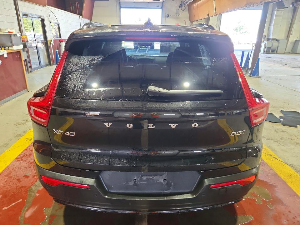 Photo 6 from auction – 2026 VOLVO XC40 with VIN YV4L12UCXT2759920