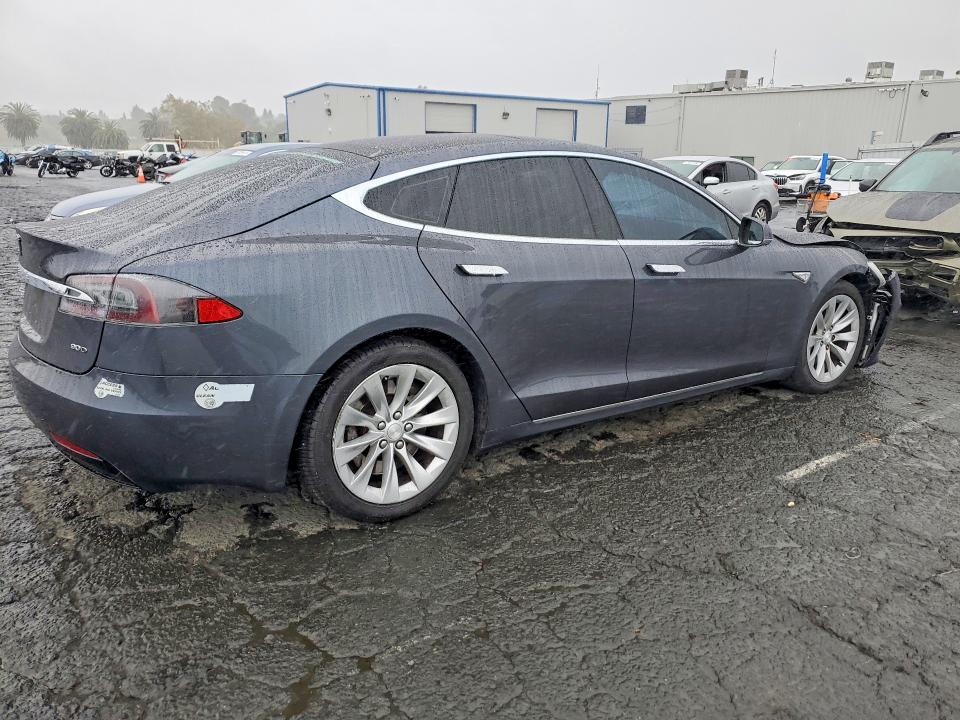 Photo 3 from auction – 2016 TESLA MODEL S with VIN 5YJSA1E26GF139518