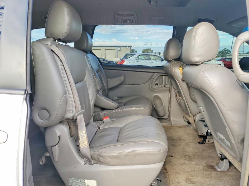 Photo 11 from auction – 2005 TOYOTA SIENNA with VIN 5TDBA23C55S046290