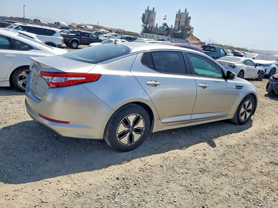 Photo 3 from auction – 2011 KIA OPTIMA HYBRID with VIN KNAGM4AD0B5008758