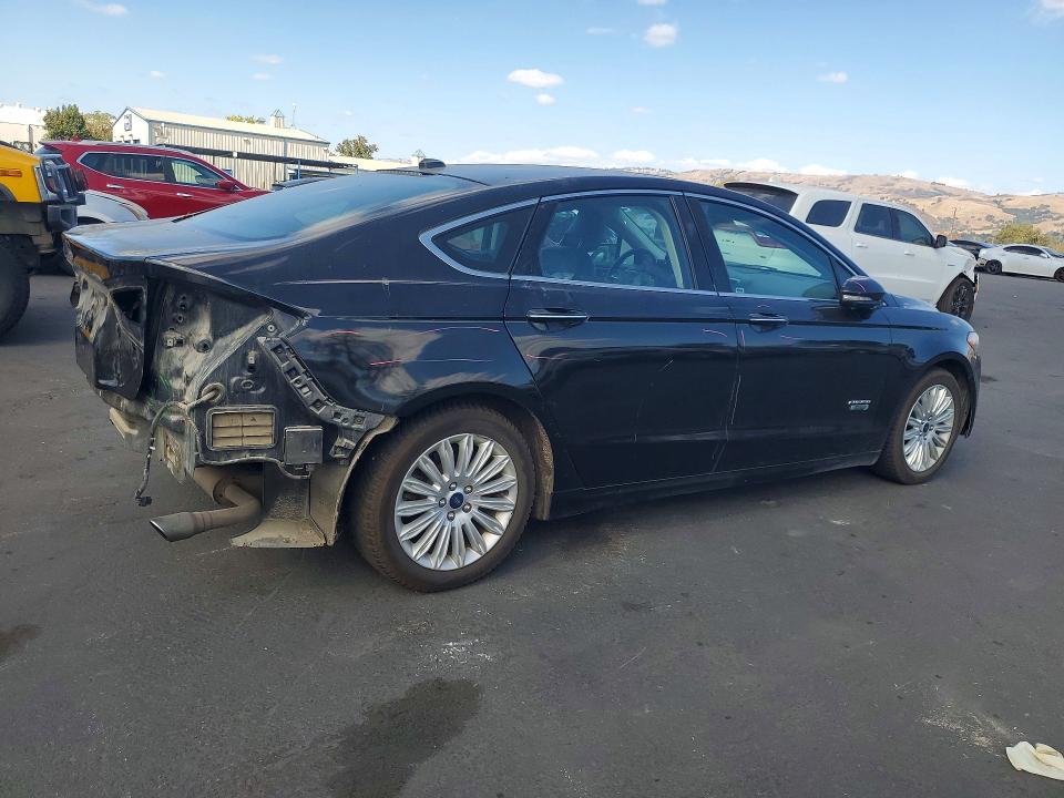 Photo 3 from auction – 2013 FORD FUSION with VIN 3FA6P0SU9DR310388