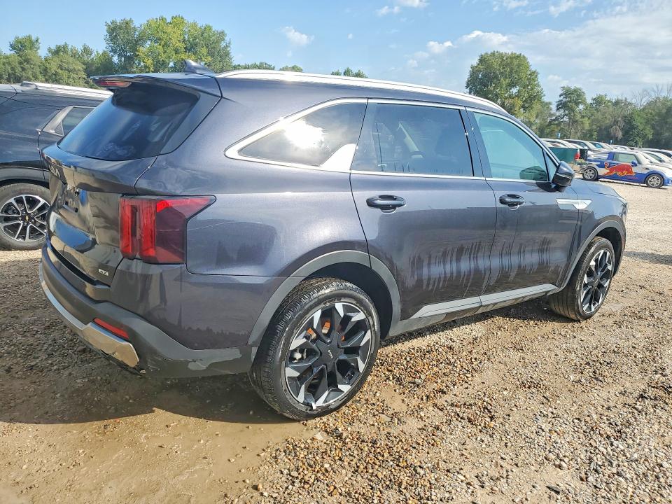 Photo 3 from auction – 2025 KIA SORENTO with VIN 5XYRHDJF1SG366072