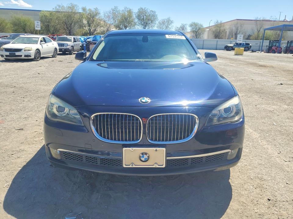 Photo 5 from auction – 2012 BMW 750 with VIN WBAKB8C59CC963309