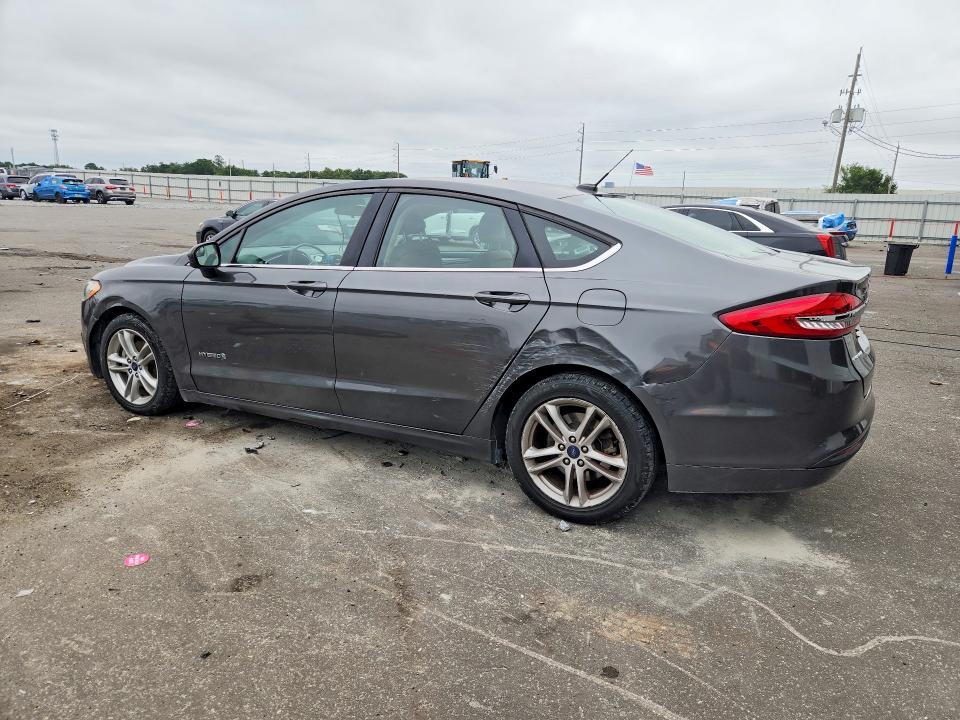 Photo 2 from auction – 2018 FORD FUSION with VIN 3FA6P0LU4JR141326