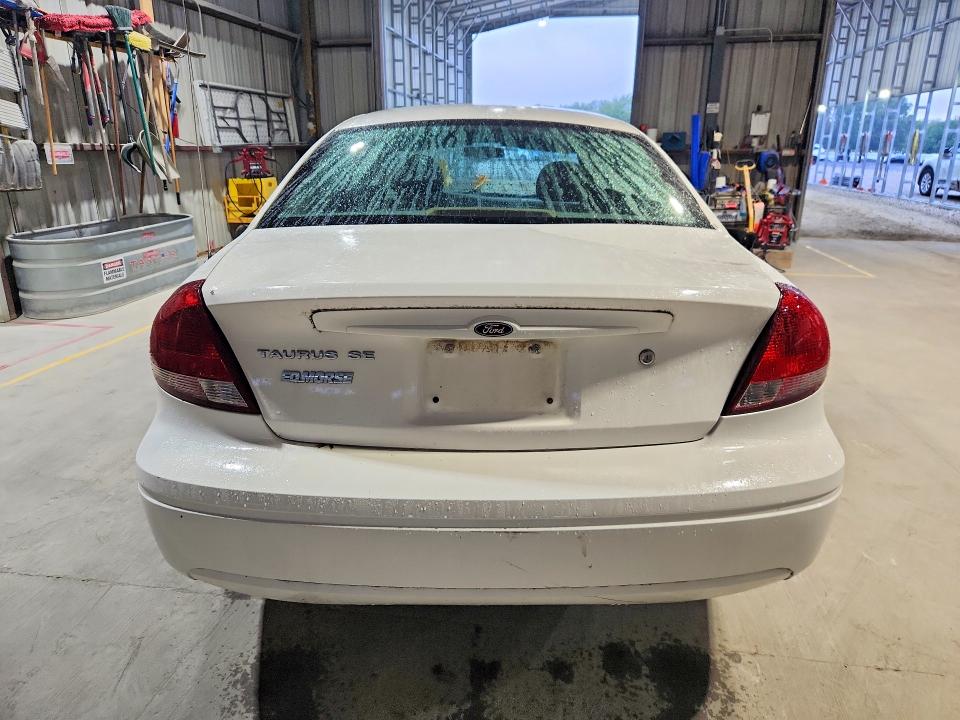 Foto 6 de la subasta – 2004 FORD TAURUS con VIN 1FAFP53U14G133323