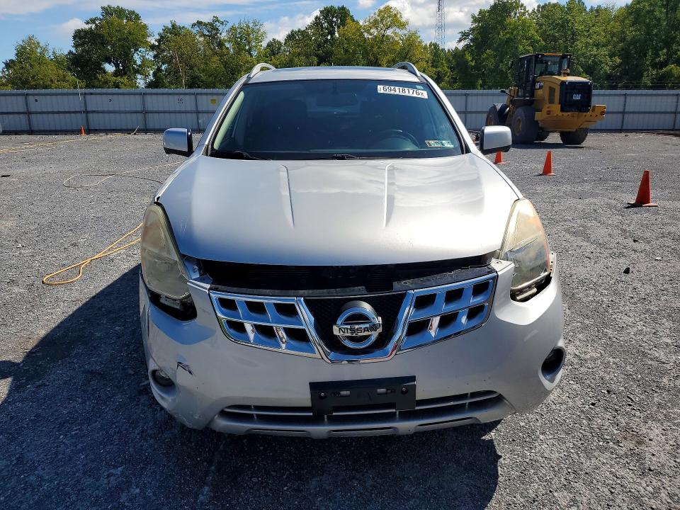 Photo 5 from auction – 2013 NISSAN ROGUE with VIN JN8AS5MV6DW652520