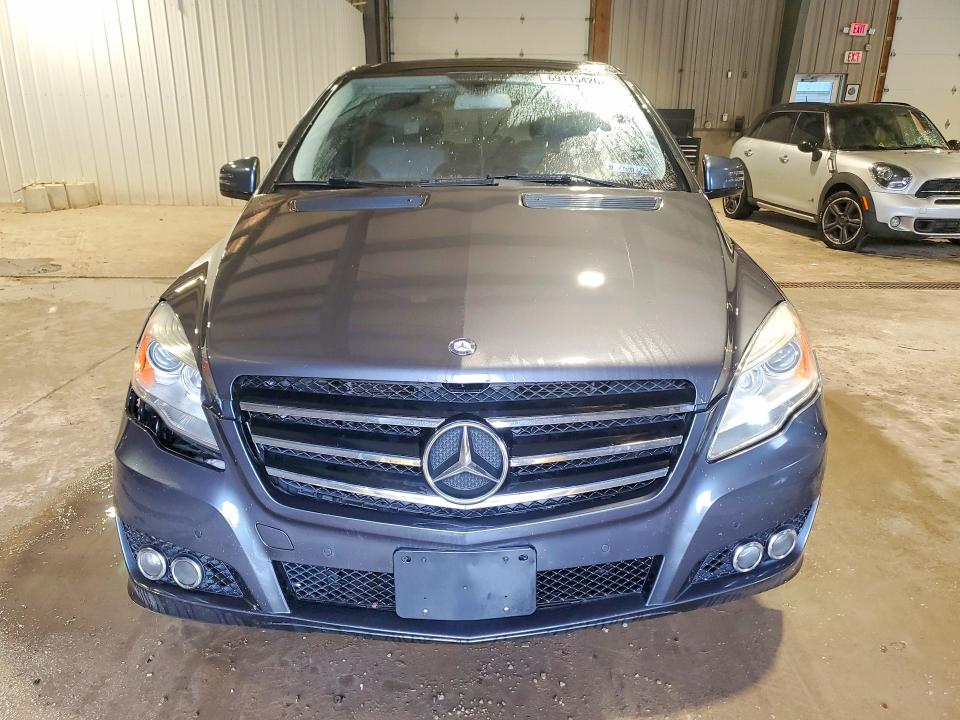 Photo 5 from auction – 2011 MERCEDES-BENZ R with VIN 4JGCB6FE1BA129399