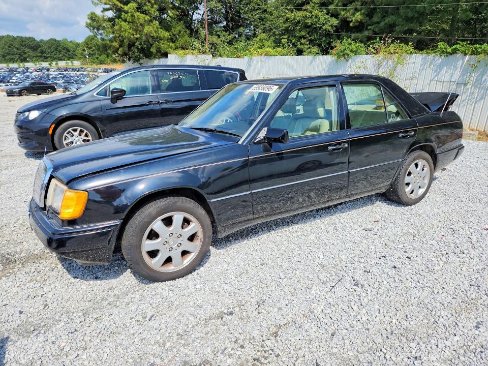 MERCEDES-BENZ 300 1992 с VIN WDBEA30E2NB577543 - Снимка от търг