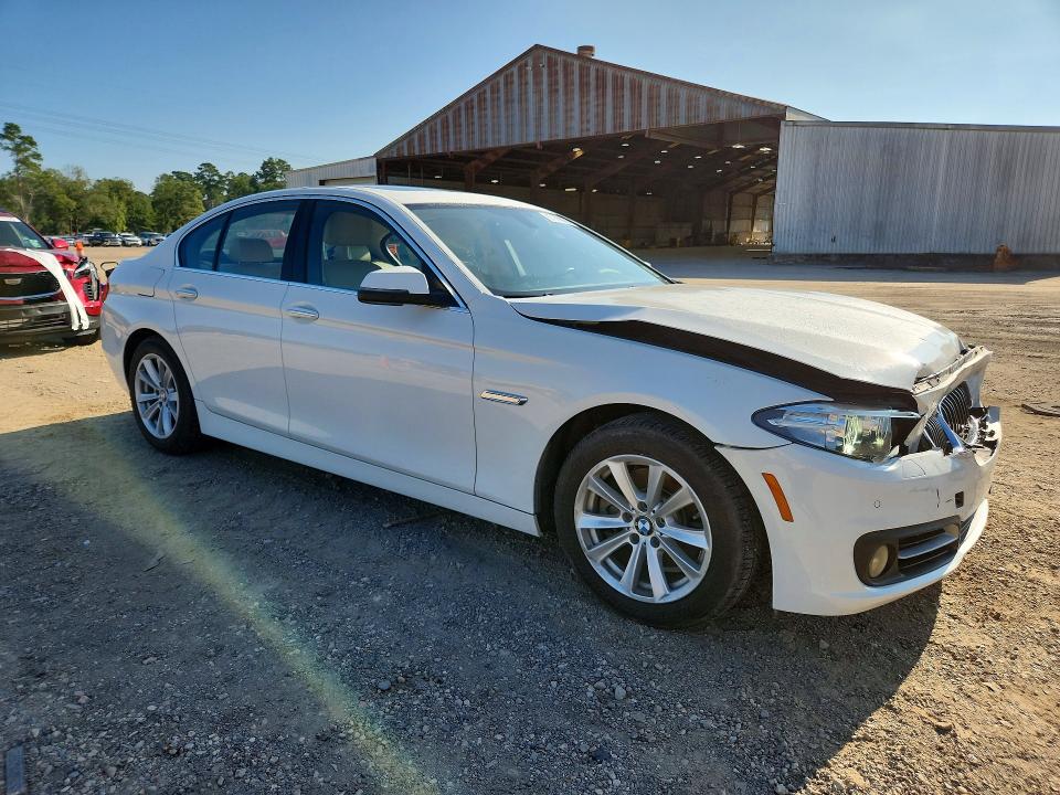 Photo 4 from auction – 2016 BMW 528 with VIN WBA5A5C52GG350641
