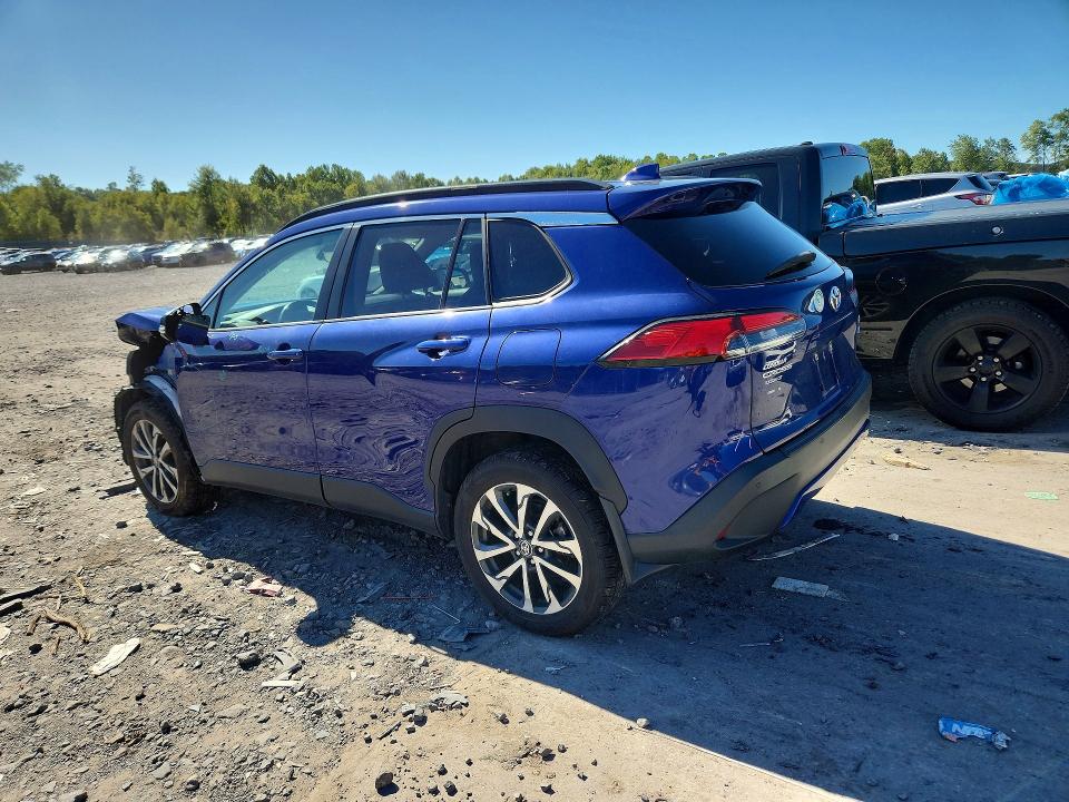 Photo 2 from auction – 2022 TOYOTA COROLLA CROSS with VIN 7MUDAABG2NV032053