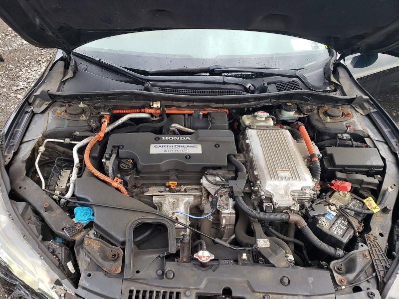 Photo 11 from auction – 2015 HONDA ACCORD with VIN 1HGCR6F30FA004688