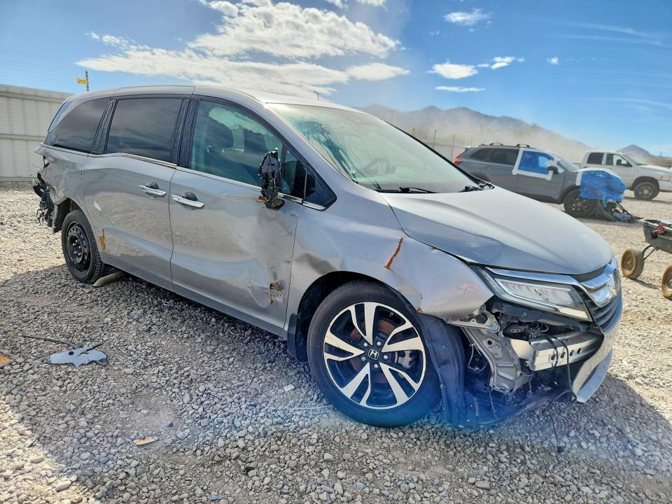 Photo 4 from auction – 2019 HONDA ODYSSEY with VIN 5FNRL6H90KB083874