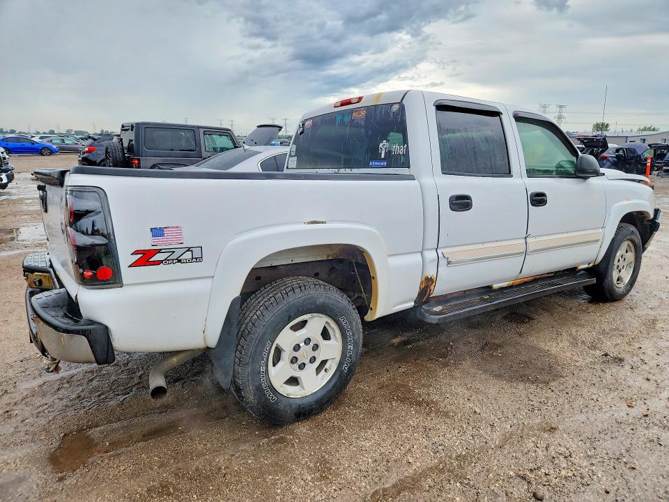 Снимка 3 от търг – 2006 CHEVROLET SILVERADO с VIN 2GCEK13T761124842
