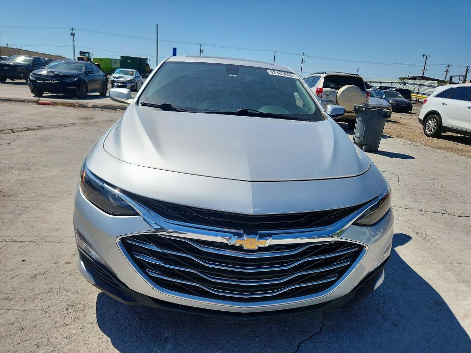 Photo 5 from auction – 2021 CHEVROLET MALIBU with VIN 1G1ZD5STXMF010630