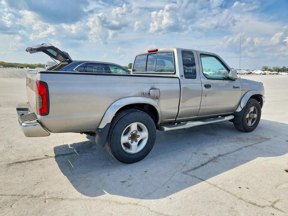 Foto 3 de la subasta – 2000 NISSAN FRONTIER con VIN 1N6ED26T5YC329940