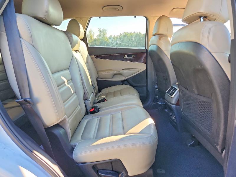 Photo 11 from auction – 2017 KIA SORENTO with VIN 5XYPHDA57HG234988