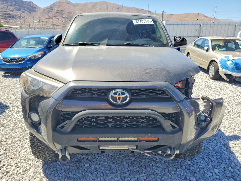 Photo 5 from auction – 2016 TOYOTA 4RUNNER with VIN JTEBU5JR2G5343957