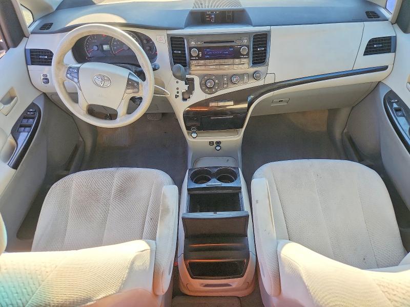Photo 8 from auction – 2012 TOYOTA SIENNA with VIN 5TDKK3DC3CS257454